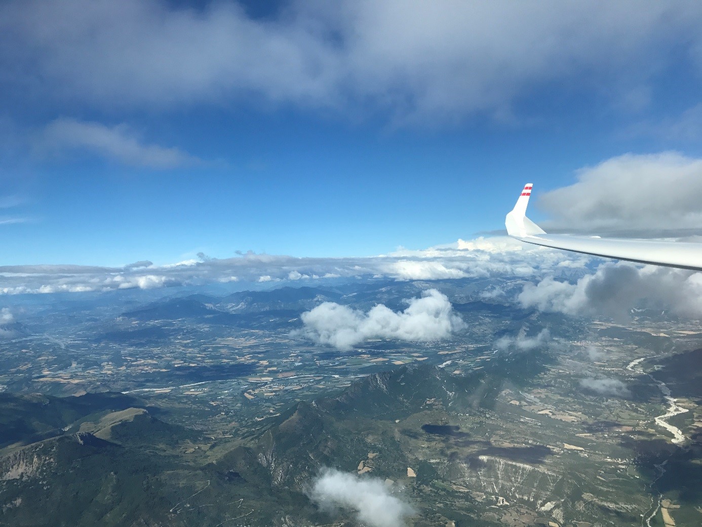 Dans l'onde au dessus des nuages