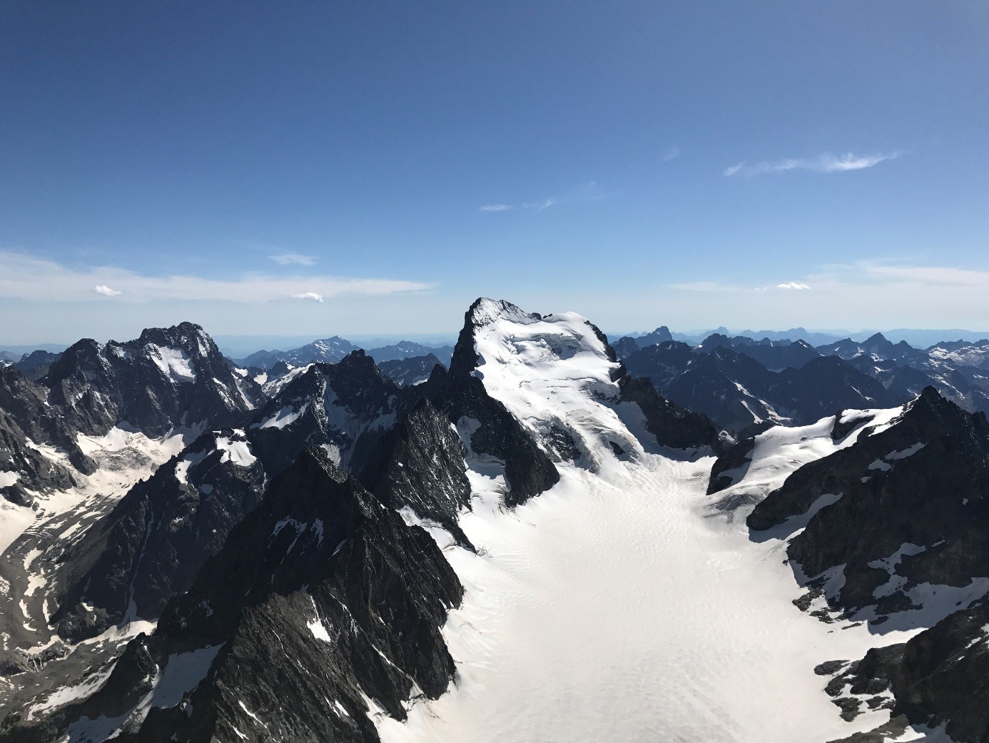 Glacier-Blanc et Barre des Écrins à 4000m