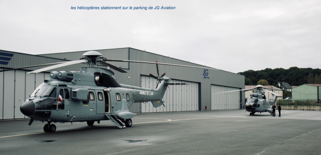 Les hélicoptères stationnent sur le parking de JG Aviation